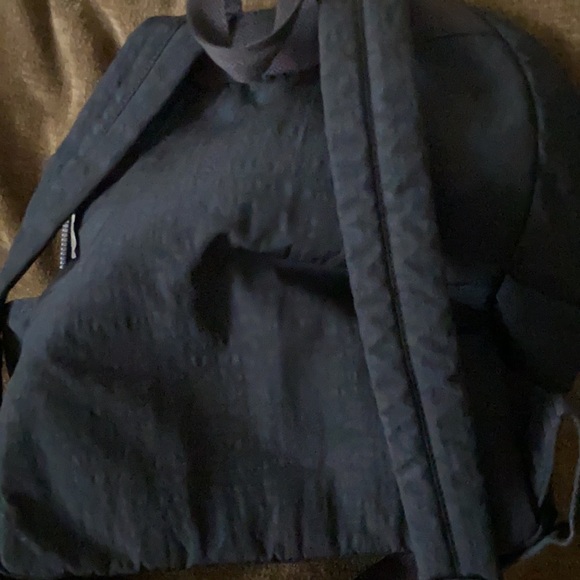 Kipling back pack basically new! Didn’t wear much